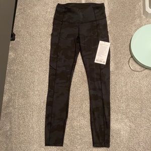 Lululemon Fast and Free HR 25”